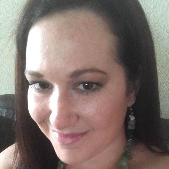 Meet your Posher, Rachel - Picture 1 of 1